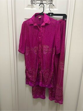 Women's Fuchsia Button-Down Shirt - Elegant Print